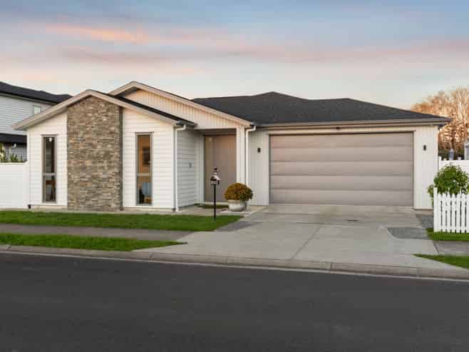 45 Johns Creek Crescent, Silverdale