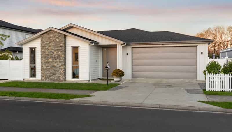 45 Johns Creek Crescent, Silverdale