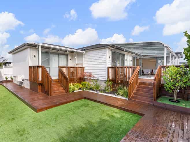 45 Johns Creek Crescent, Silverdale