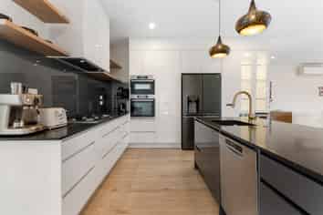 45 Johns Creek Crescent, Silverdale