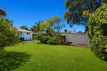 802 New North Road, Mount Albert