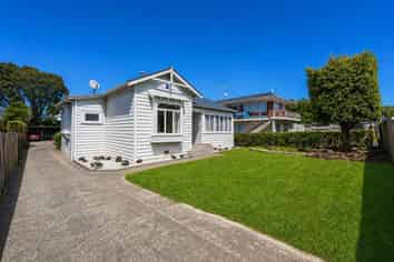 802 New North Road, Mount Albert