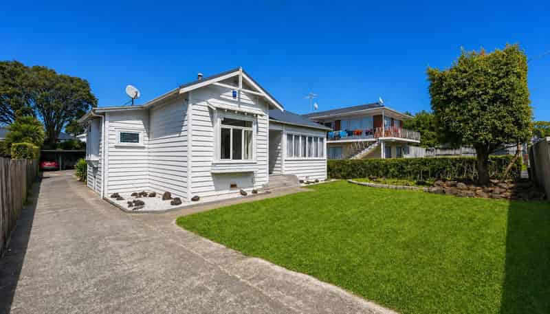 802 New North Road, Mount Albert