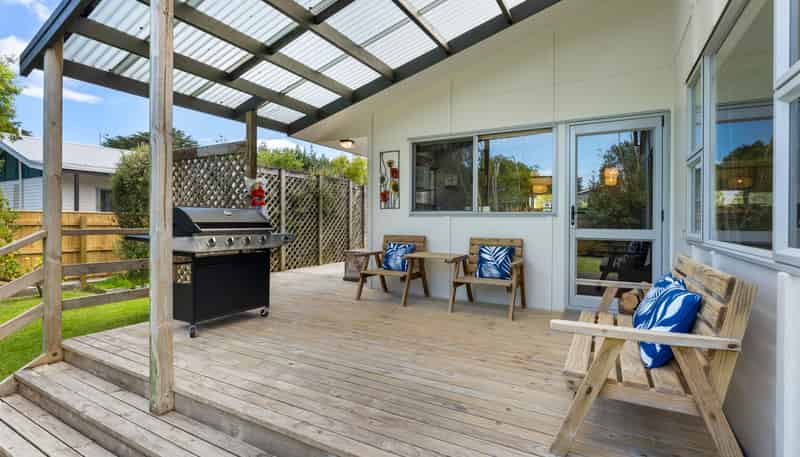6 Cousins Avenue West, Foxton Beach