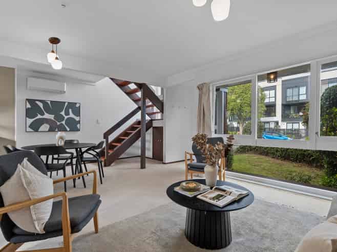 2/32 Turama Road, Royal Oak