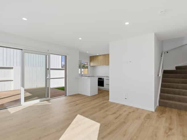 2/69A Cameron Road, Te Puke