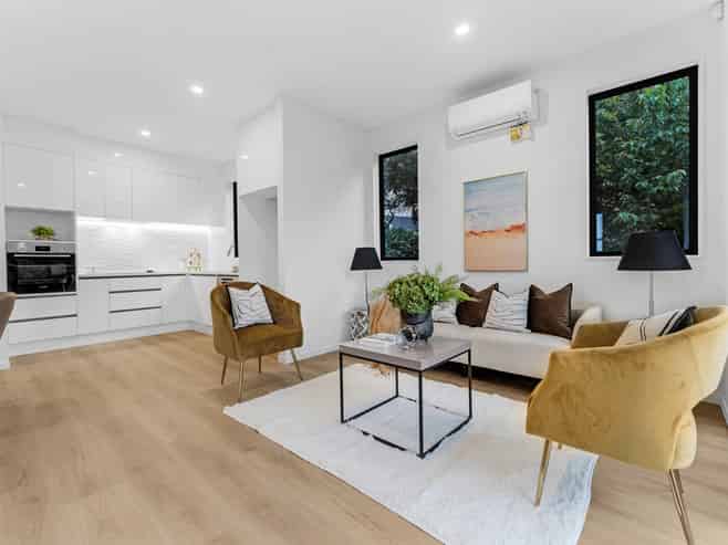 24B Zingaro Place, Massey