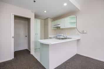 2D/15 Auburn Street, Takapuna