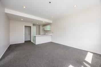 2D/15 Auburn Street, Takapuna