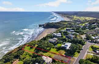 9 Ngatira Road, Muriwai