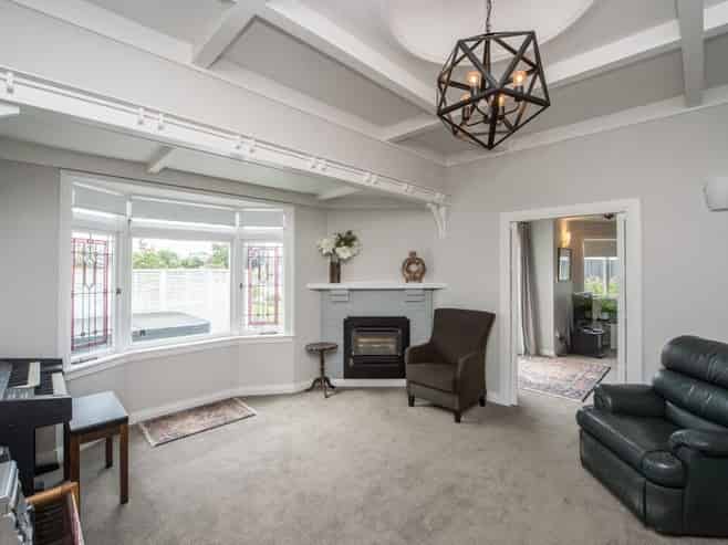 55 Lake Crescent, Hamilton Lake