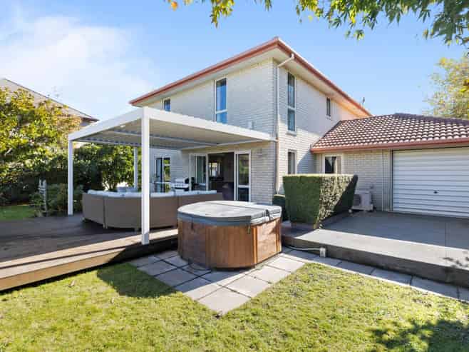 54 Willowview Drive, Redwood