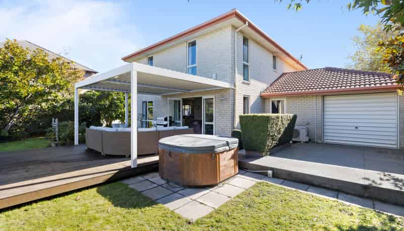 54 Willowview Drive, Redwood