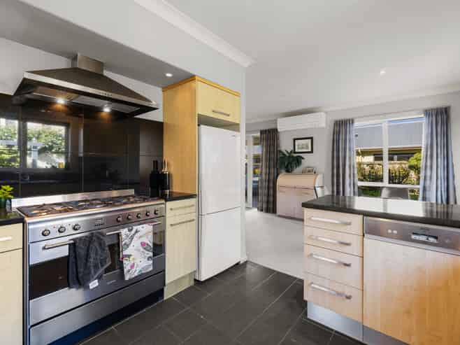 54 Willowview Drive, Redwood
