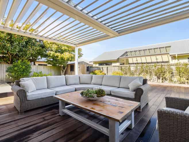 54 Willowview Drive, Redwood