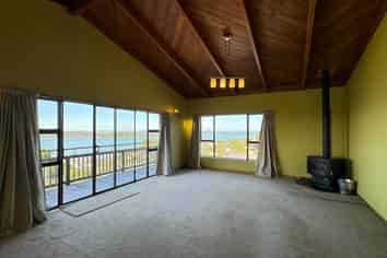 7 Viking Avenue, Hillsborough