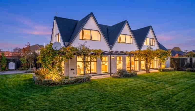 11 Millcroft Place, Parklands