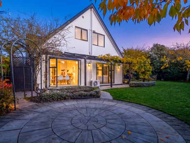 11 Millcroft Place, Parklands
