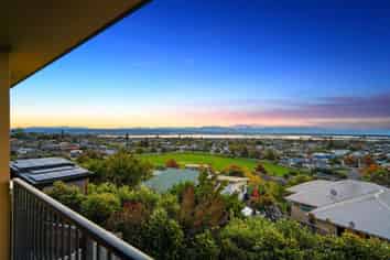 23 Cheshire Place, Stoke