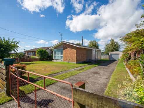 276 Clayton Road, Pukehangi