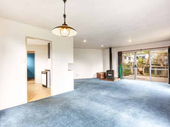 108 Omapere Street, Whitby