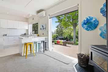 17 Sophia Street, Glenholme