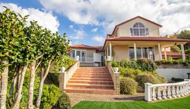 9-11 Cobbe Place, Pomare