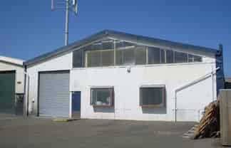 Great Warehouse/Workshop in Tremaine