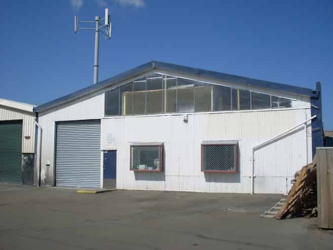 Great Warehouse/Workshop in Tremaine