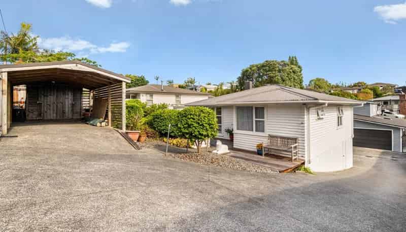 18 Selwyn Crescent, Forrest Hill