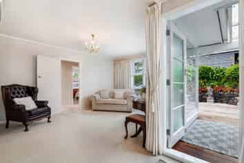 18 Selwyn Crescent, Forrest Hill