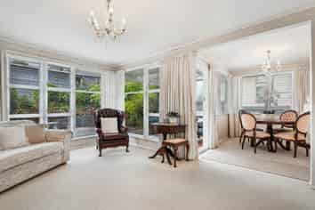 18 Selwyn Crescent, Forrest Hill