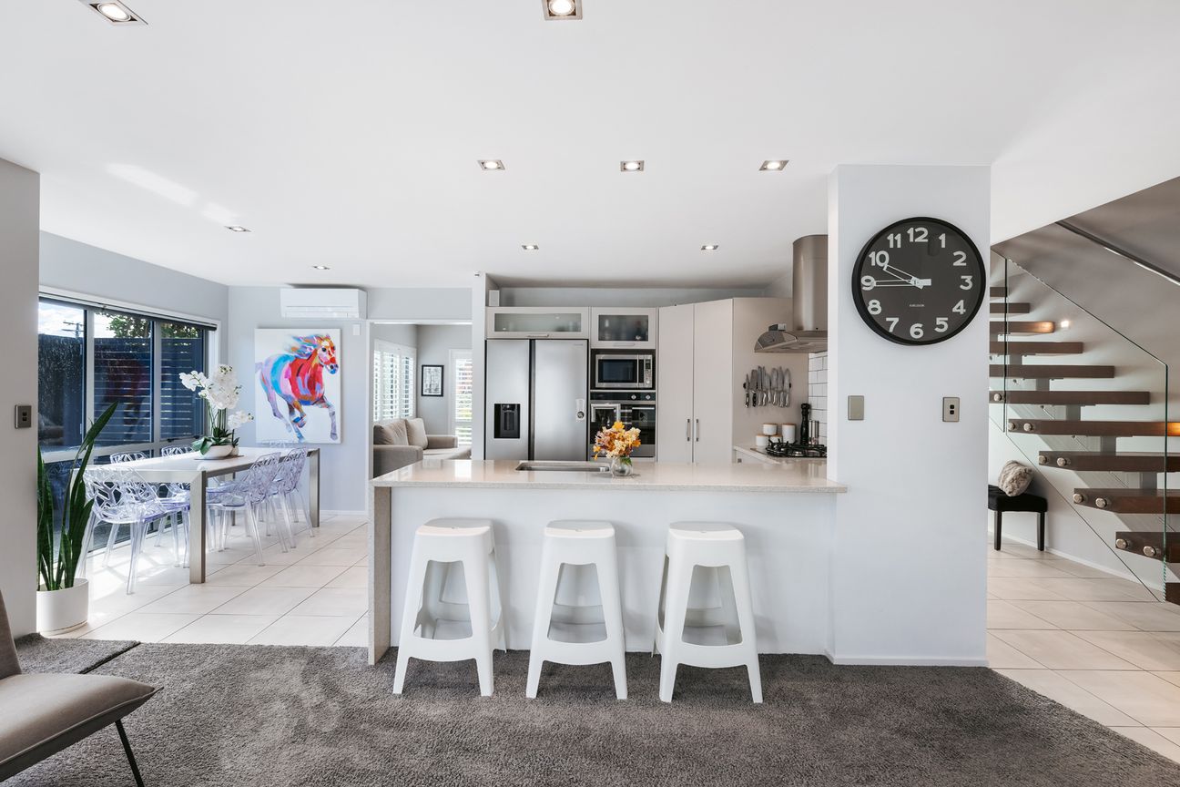 Architectural Ease, Rare Triple Garaging – pohled 6