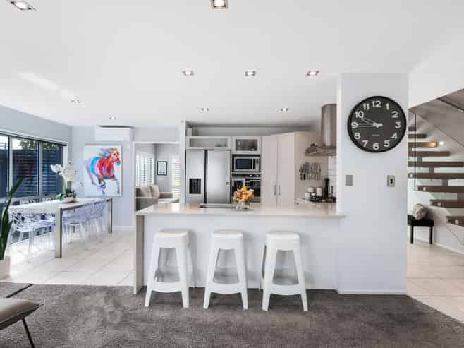 118 Fourteenth Avenue, Avenues