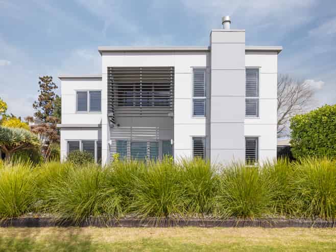 118 Fourteenth Avenue, Avenues