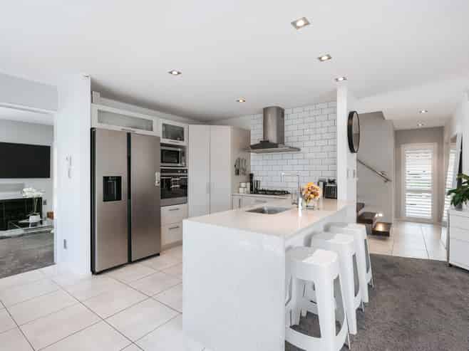 118 Fourteenth Avenue, Avenues