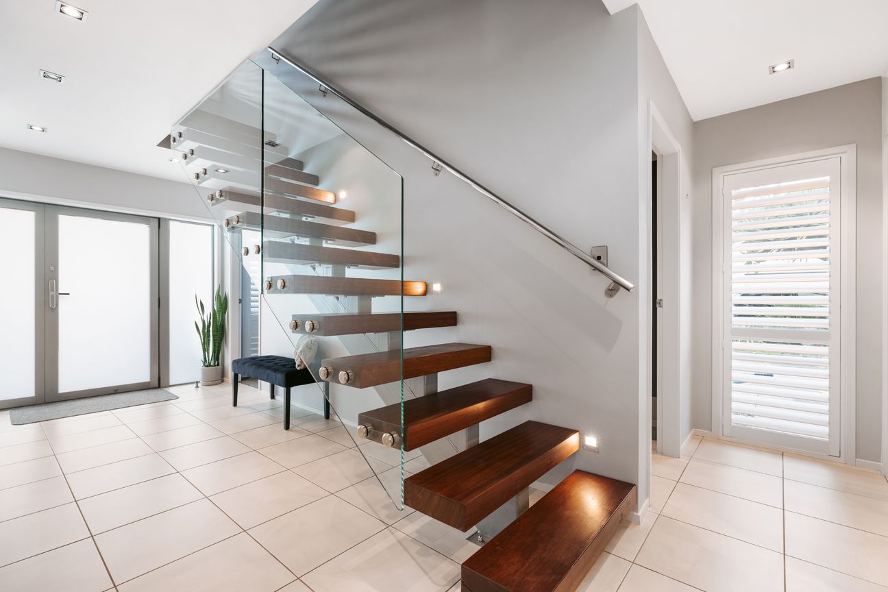 Architectural Ease, Rare Triple Garaging – pohled 5