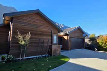 27 McKellar Drive, Jacks Point