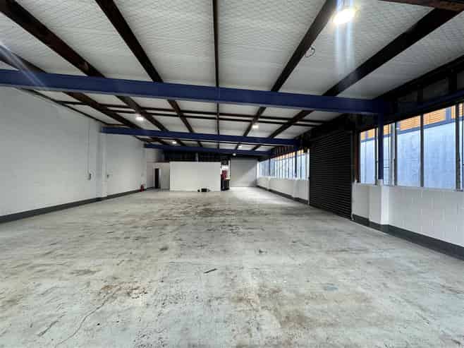 CBRE | 258sqm Mixed-Use Industrial
