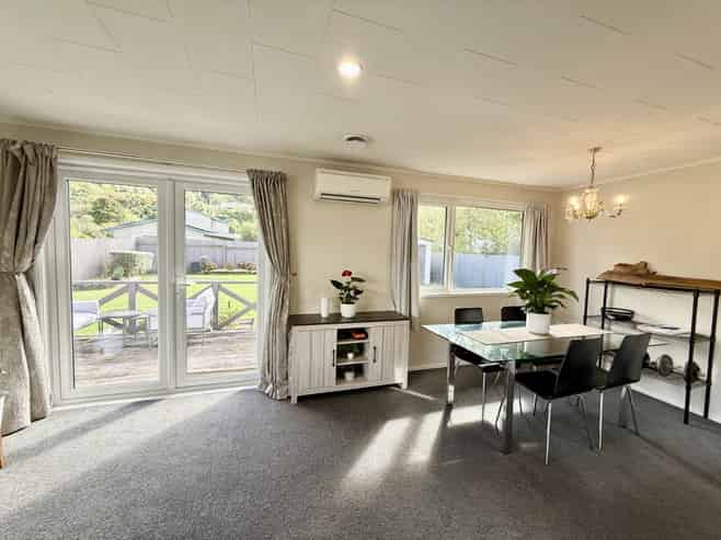 206 California Drive, Totara Park