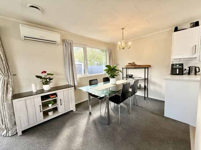 206 California Drive, Totara Park