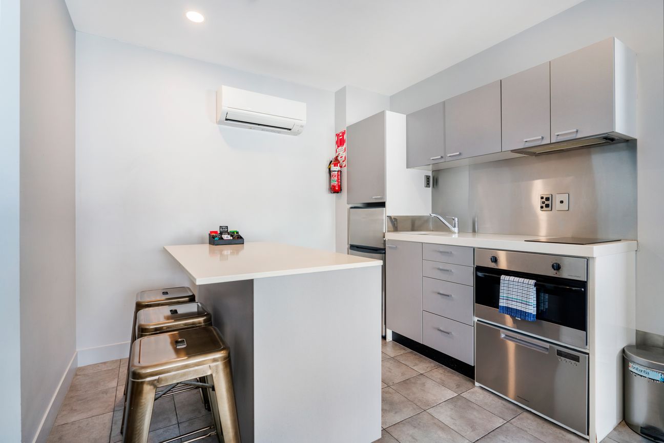 Fantastic Newmarket investment with an upside! – další