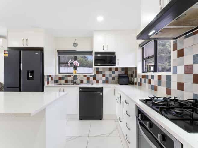 1/36 West Coast Road, Glen Eden