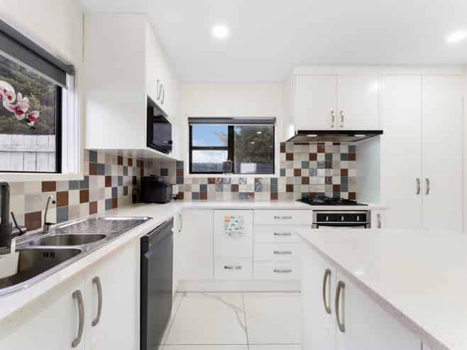 1/36 West Coast Road, Glen Eden