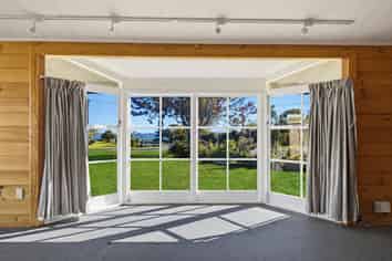 20 Willow Ave, Hannahs Bay