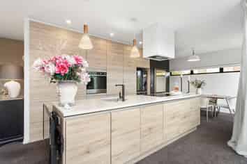 1/94 Caledonian Road, Saint Albans