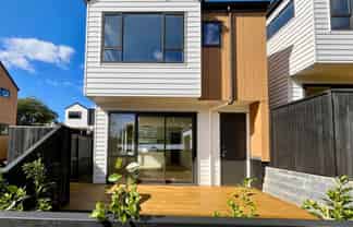 4/44 Sylvan Crescent, Te Atatu South