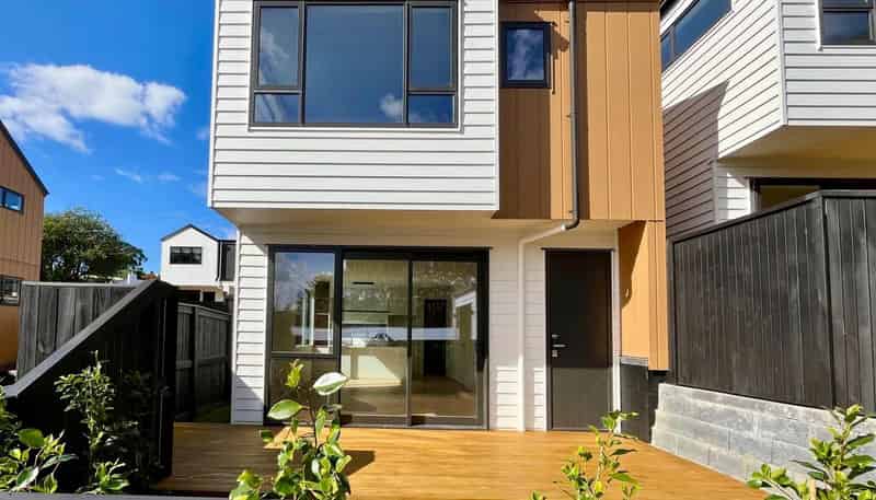 4/44 Sylvan Crescent, Te Atatu South