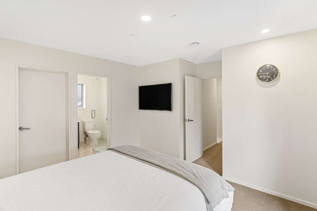 4 Bedroom house in Yarldhurst - Plus