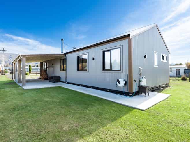 4 Bank Avenue, Middlemarch